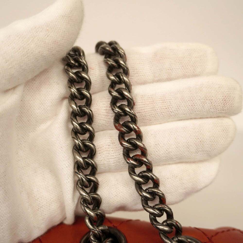 CHANEL Red Leather Shoulder Bag - Picture 12 of 15